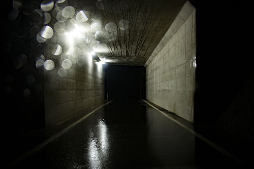 フリー写真素材284「高速道路下のトンネル」